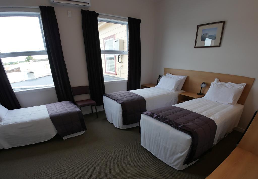 Masonic Hotel Waitara Rum bild