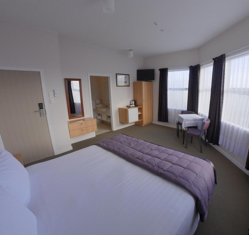 Masonic Hotel Waitara Rum bild