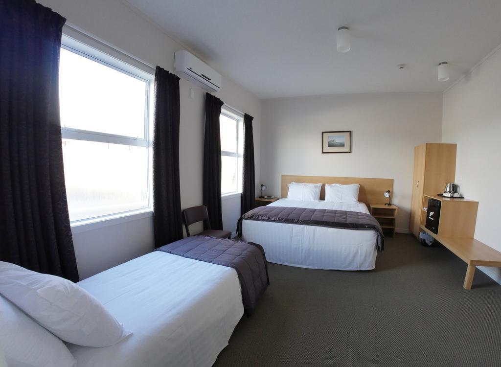 Masonic Hotel Waitara Rum bild